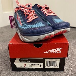NWT! Altra W's Torin 3.0 Zero Drop Running Shoes